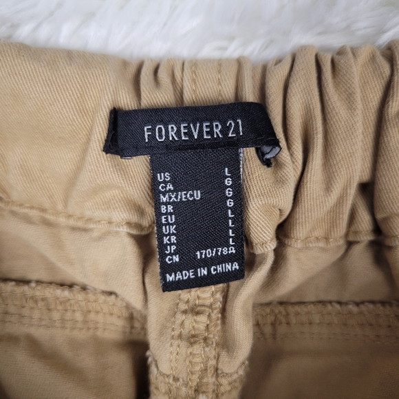 Forever 21 Large Parachute Khaki Joggers Tapered - Picture 6 of 10